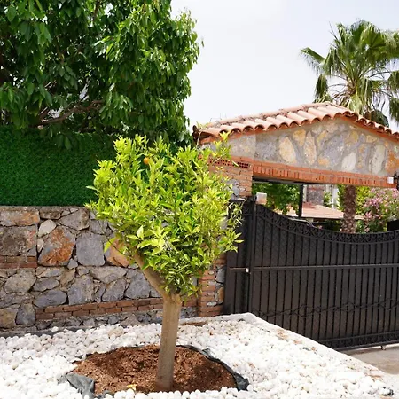 Villa Valencia By Luxury Group, Oeluedeniz, Private Pool *